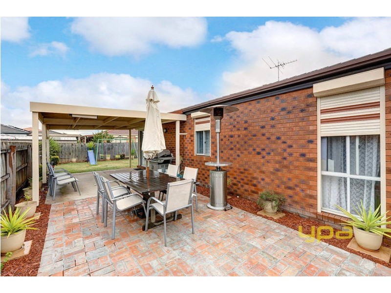 13 Racecourse Road, Werribee VIC 3030