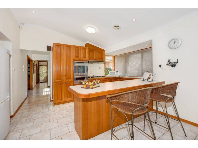 15 Sovereign Retreat, Hoppers Crossing VIC 3029