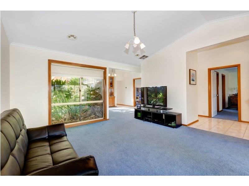 15 Sovereign Retreat, Hoppers Crossing VIC 3029