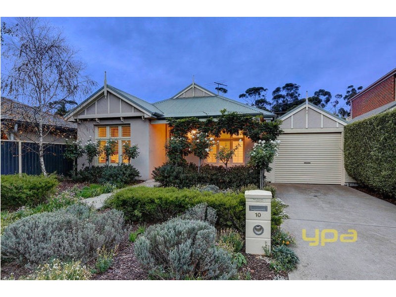 10 Chisholm Place, Wyndham Vale VIC 3024