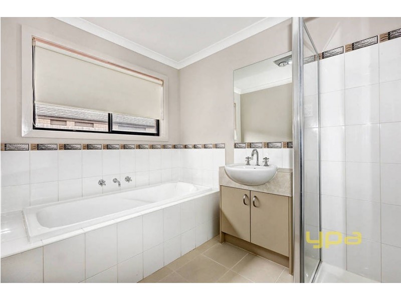 62 Lady Penrhyn Drive, Wyndham Vale VIC 3024