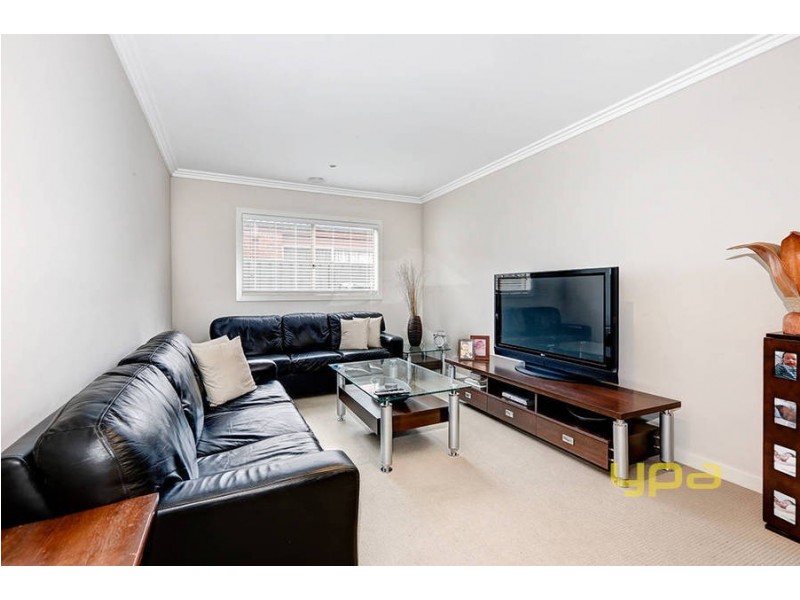 33 Clearwater Rise Parade, Truganina VIC 3029