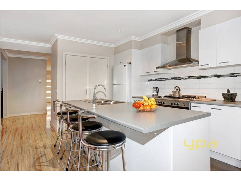 33 Clearwater Rise Parade, Truganina VIC 3029