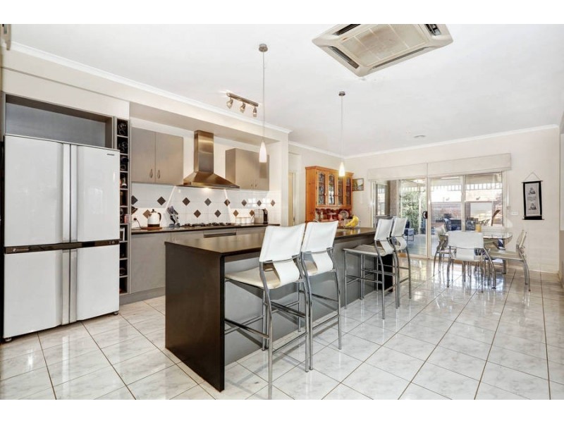 9 Glenmaggie Place, Wyndham Vale VIC 3024