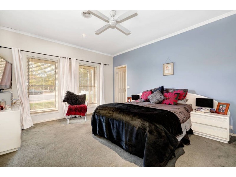 9 Glenmaggie Place, Wyndham Vale VIC 3024