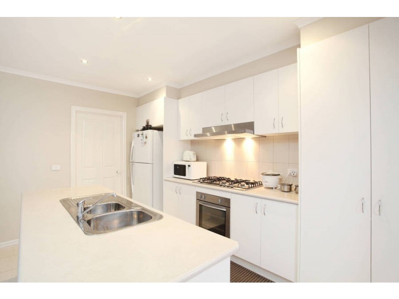 2/33 Dowling Avenue, Hoppers Crossing VIC 3029