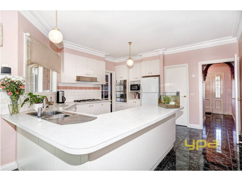 126 Westleigh Drive, Werribee VIC 3030