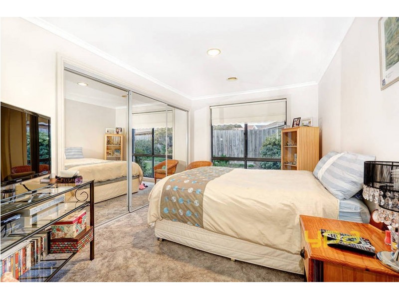 16 Butmar Close, Werribee VIC 3030