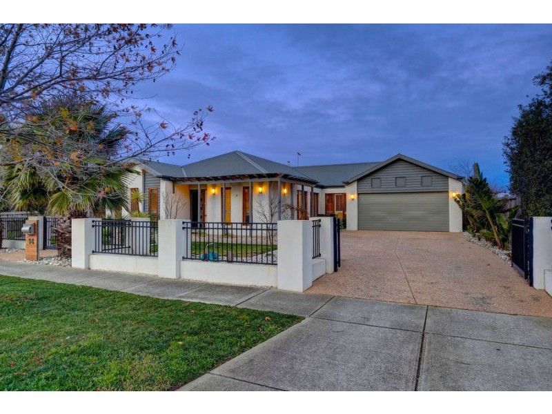 14 Seasons Boulevard, Tarneit VIC 3029