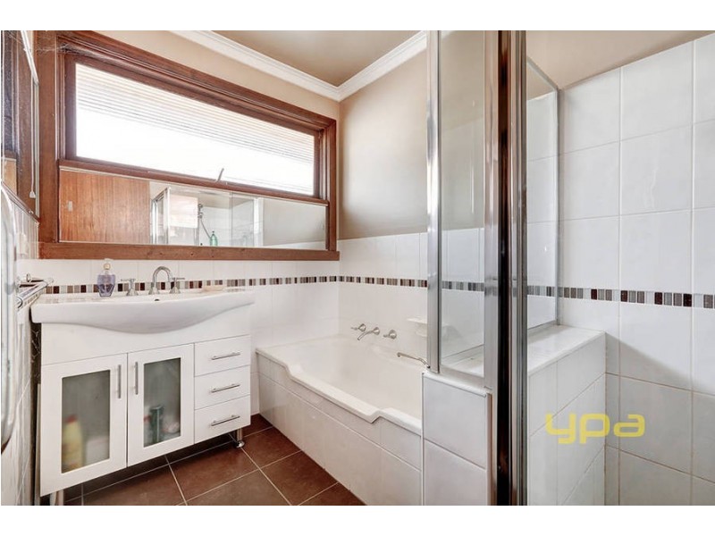 2 Grant Avenue, Werribee VIC 3030