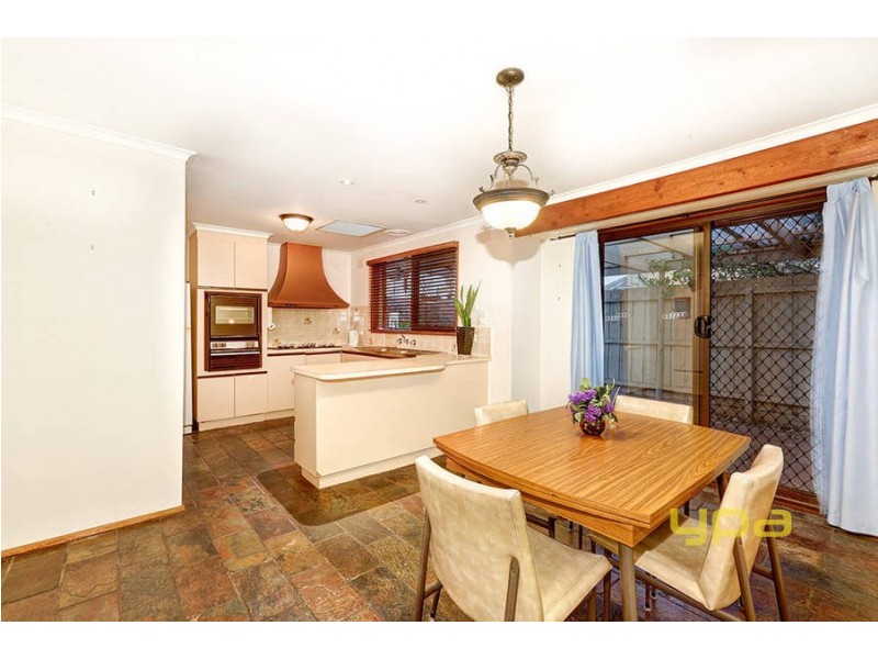 13 Rowes Road, Werribee VIC 3030