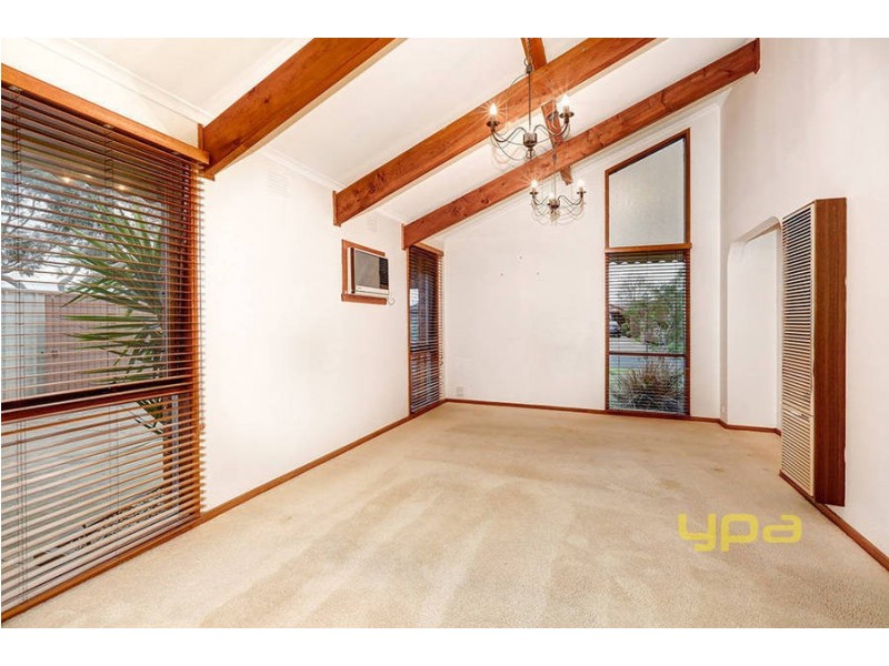 13 Rowes Road, Werribee VIC 3030