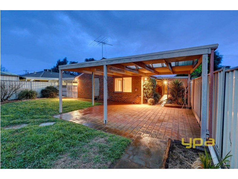 13 Rowes Road, Werribee VIC 3030