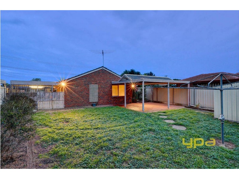 13 Rowes Road, Werribee VIC 3030