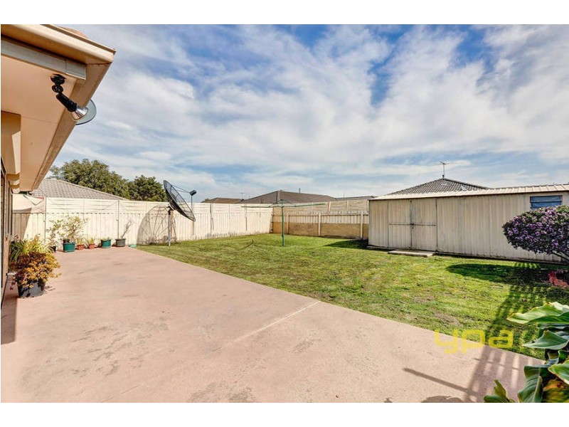 8 Tigris Close, Werribee VIC 3030