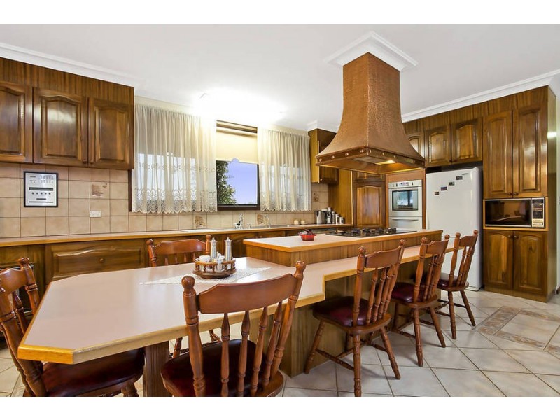 1 Leatherwood Drive, Hoppers Crossing VIC 3029