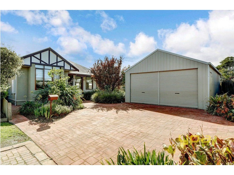 26 Koroneos Drive, Werribee South VIC 3030