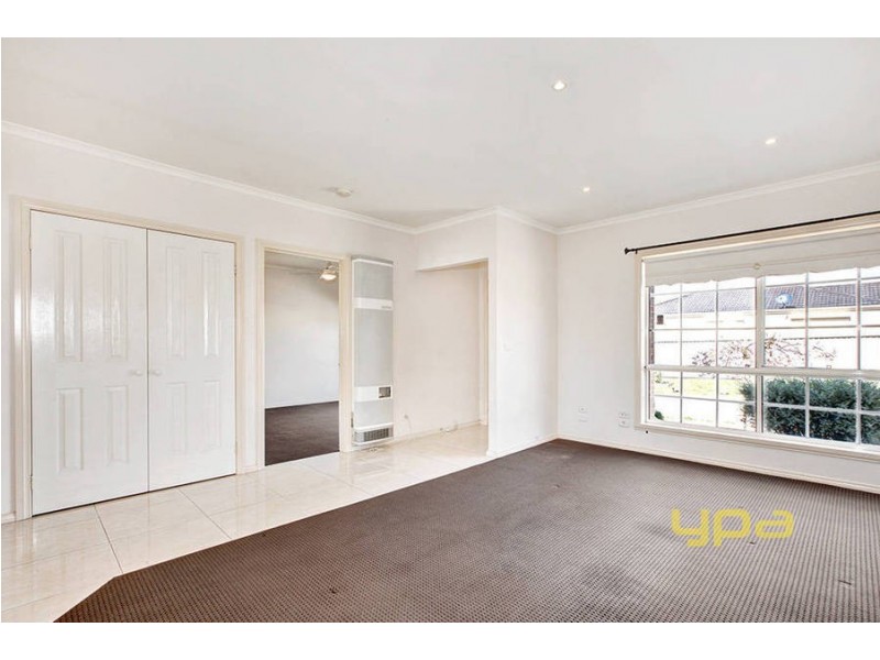 2/4 Albert Place, Hoppers Crossing VIC 3029