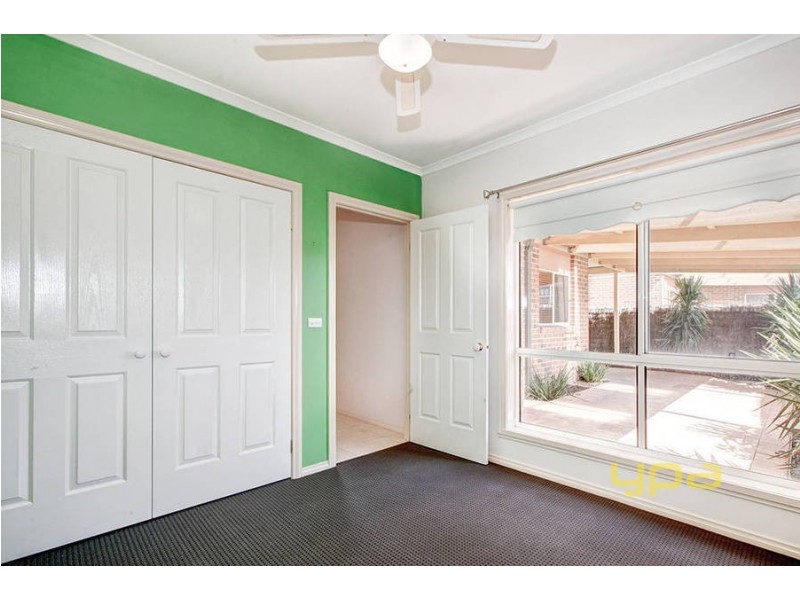 2/4 Albert Place, Hoppers Crossing VIC 3029