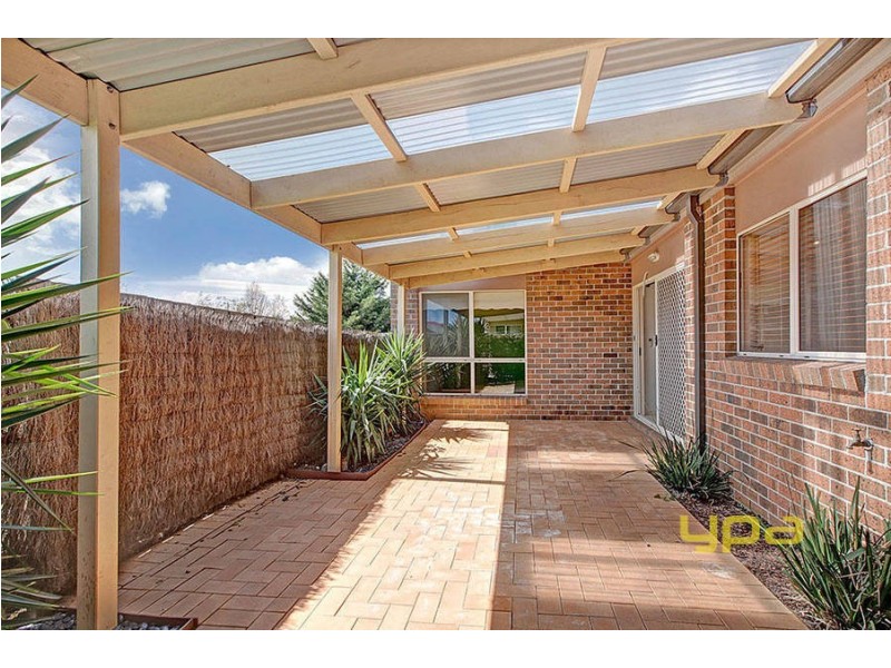 2/4 Albert Place, Hoppers Crossing VIC 3029