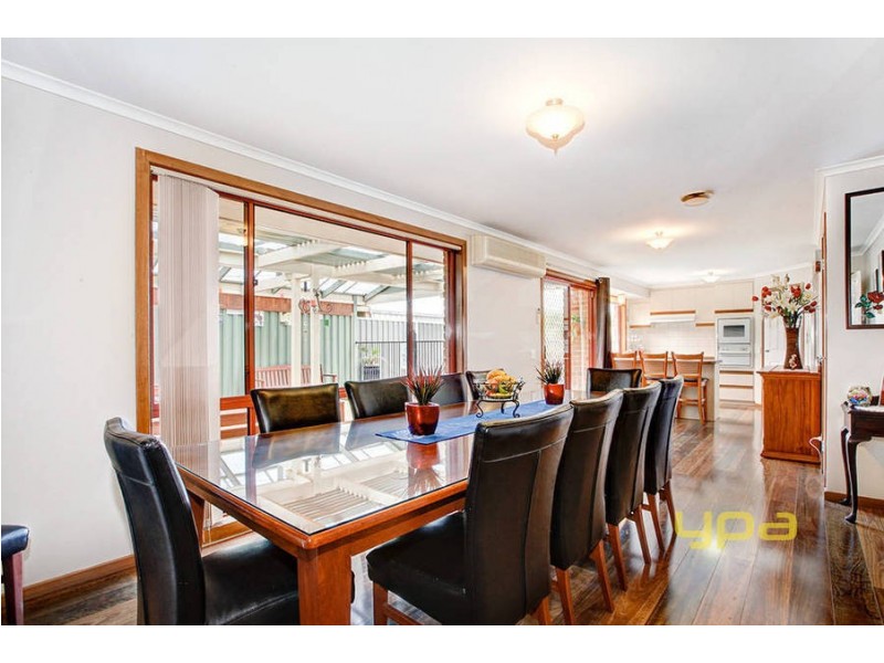 36 Maple Crescent, Hoppers Crossing VIC 3029