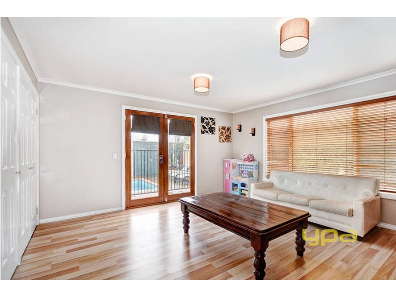 36 Maple Crescent, Hoppers Crossing VIC 3029