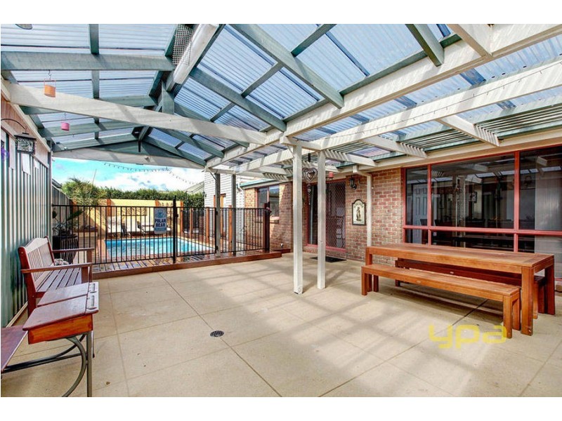 36 Maple Crescent, Hoppers Crossing VIC 3029