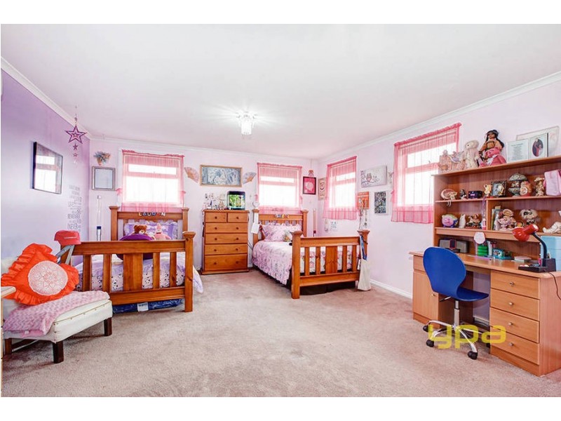 36 Maple Crescent, Hoppers Crossing VIC 3029