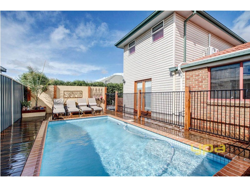 36 Maple Crescent, Hoppers Crossing VIC 3029