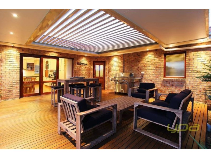 15 Brentwood Drive, Werribee VIC 3030