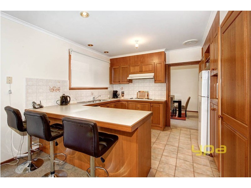 17 Lamb Grove, Hoppers Crossing VIC 3029