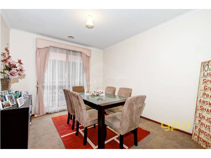 17 Lamb Grove, Hoppers Crossing VIC 3029