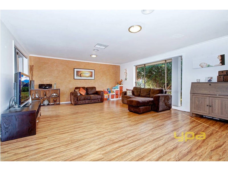 1 Mirambeek Road, Hoppers Crossing VIC 3029