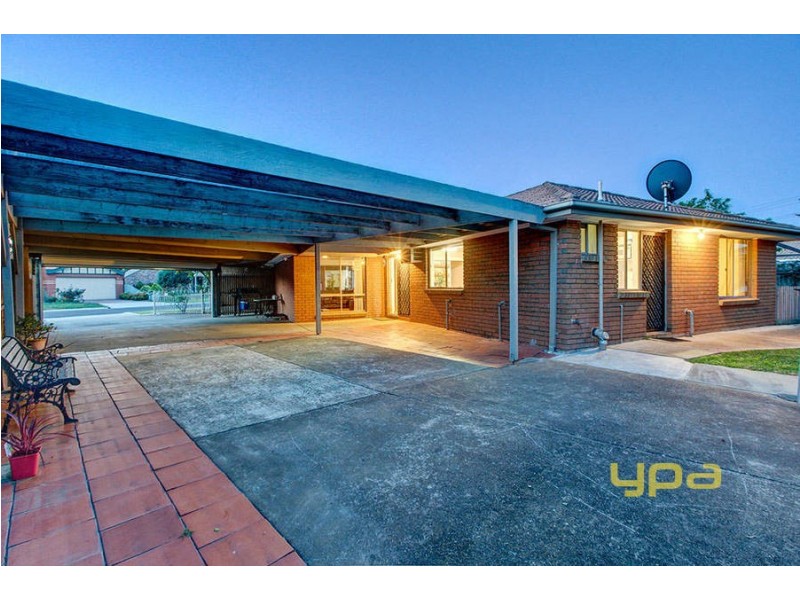 1 Mirambeek Road, Hoppers Crossing VIC 3029
