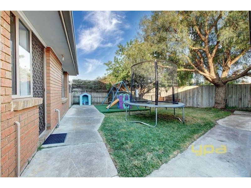 1 Mirambeek Road, Hoppers Crossing VIC 3029