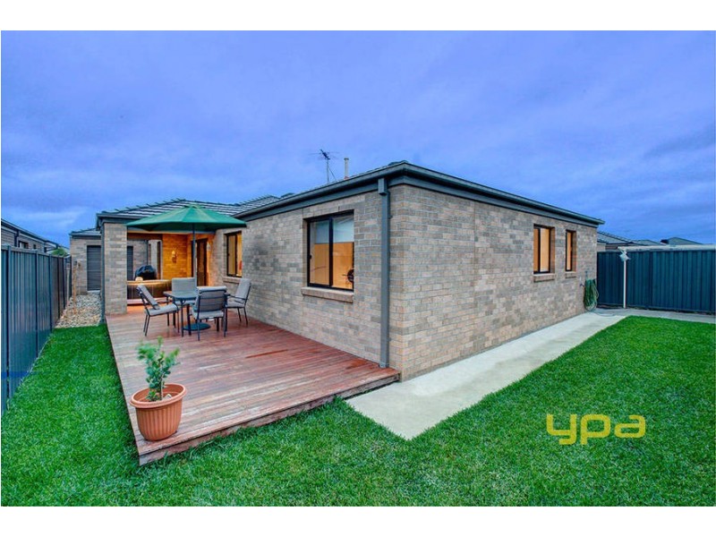 16 Bindarri Road, Wyndham Vale VIC 3024