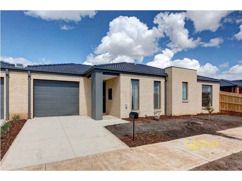 2/5 Mark Drive, Tarneit VIC 3029