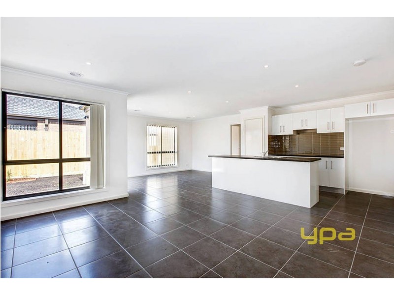 2/5 Mark Drive, Tarneit VIC 3029