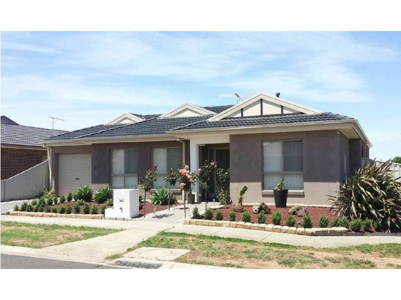 1/2 Jordyn Street, Tarneit VIC 3029