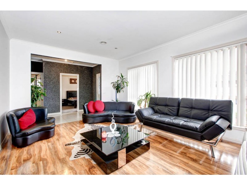 1/2 Jordyn Street, Tarneit VIC 3029