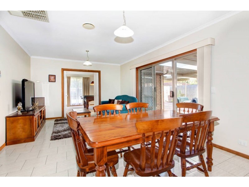 31 Wildflower Crescent, Hoppers Crossing VIC 3029