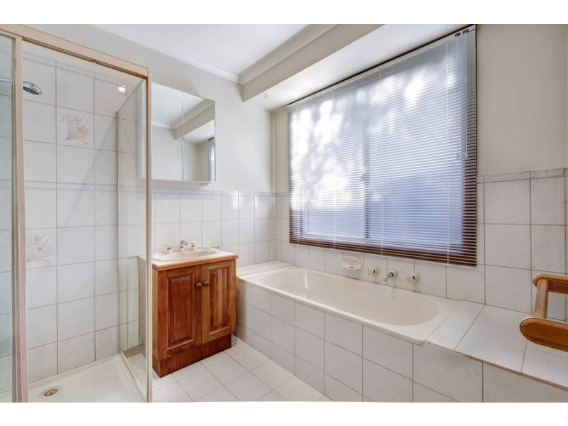 31 Wildflower Crescent, Hoppers Crossing VIC 3029