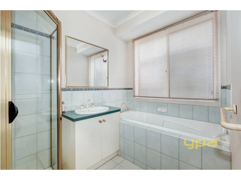 2 Gayness Court, Werribee VIC 3030