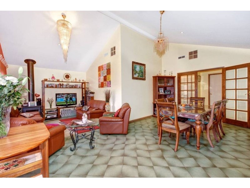 8 Roya Court, Hoppers Crossing VIC 3029