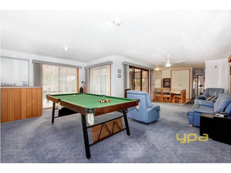 17 Lyall Drive, Werribee VIC 3030