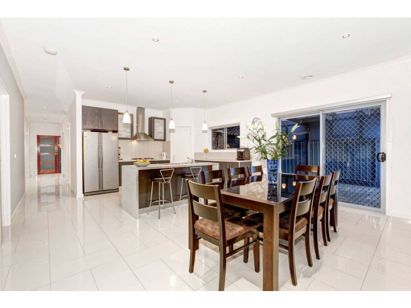 12 Whyalla Gardens, Tarneit VIC 3029