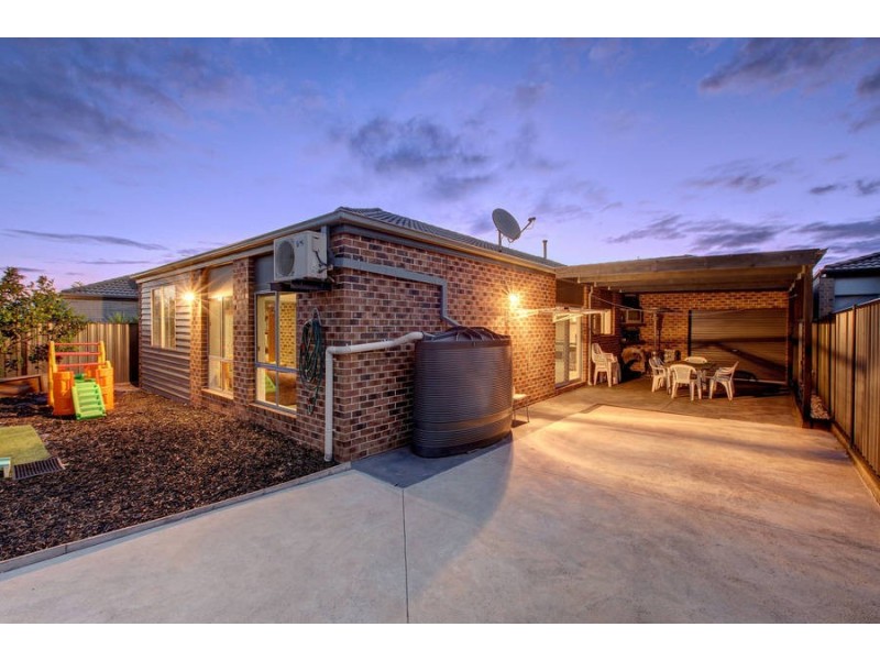 12 Whyalla Gardens, Tarneit VIC 3029