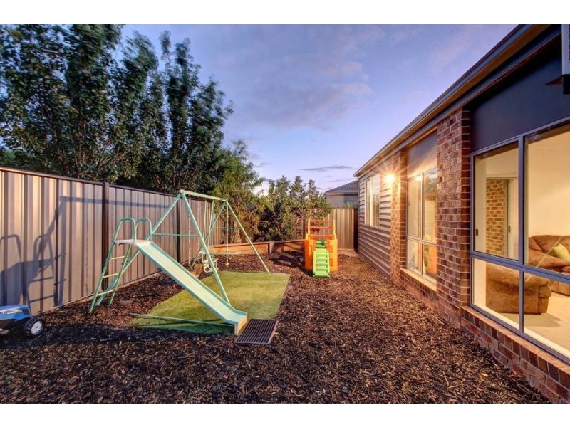 12 Whyalla Gardens, Tarneit VIC 3029