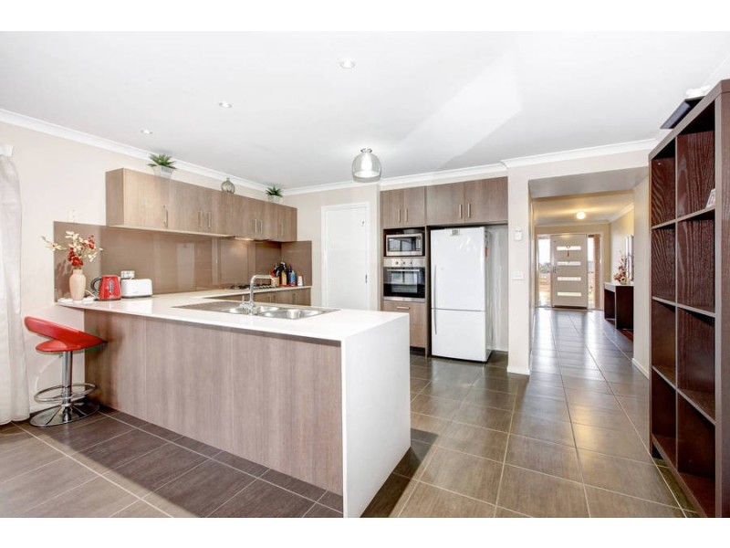 67 Rosegrange Boulevard, Tarneit VIC 3029