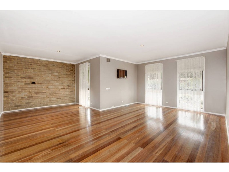 29 Strathmore Crescent, Hoppers Crossing VIC 3029